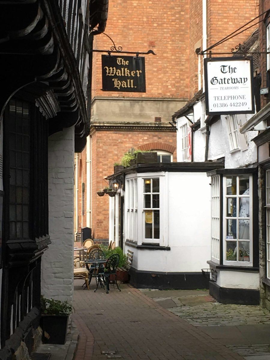 A cobbled alley beside the Walker Hall in Evesham town centre